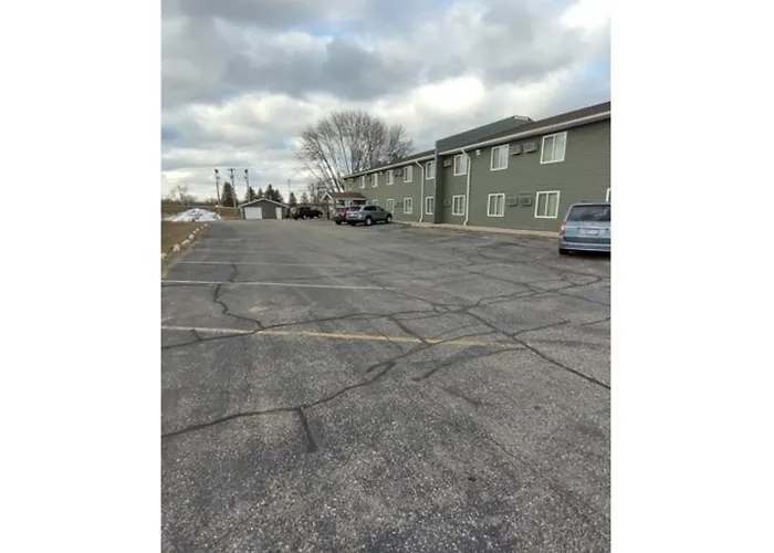 Love Hotels Staples By Oyo At Hwy 10 Mn